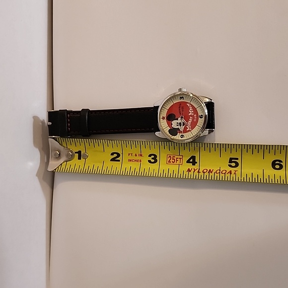 Mickey mouse watch - Picture 4 of 4